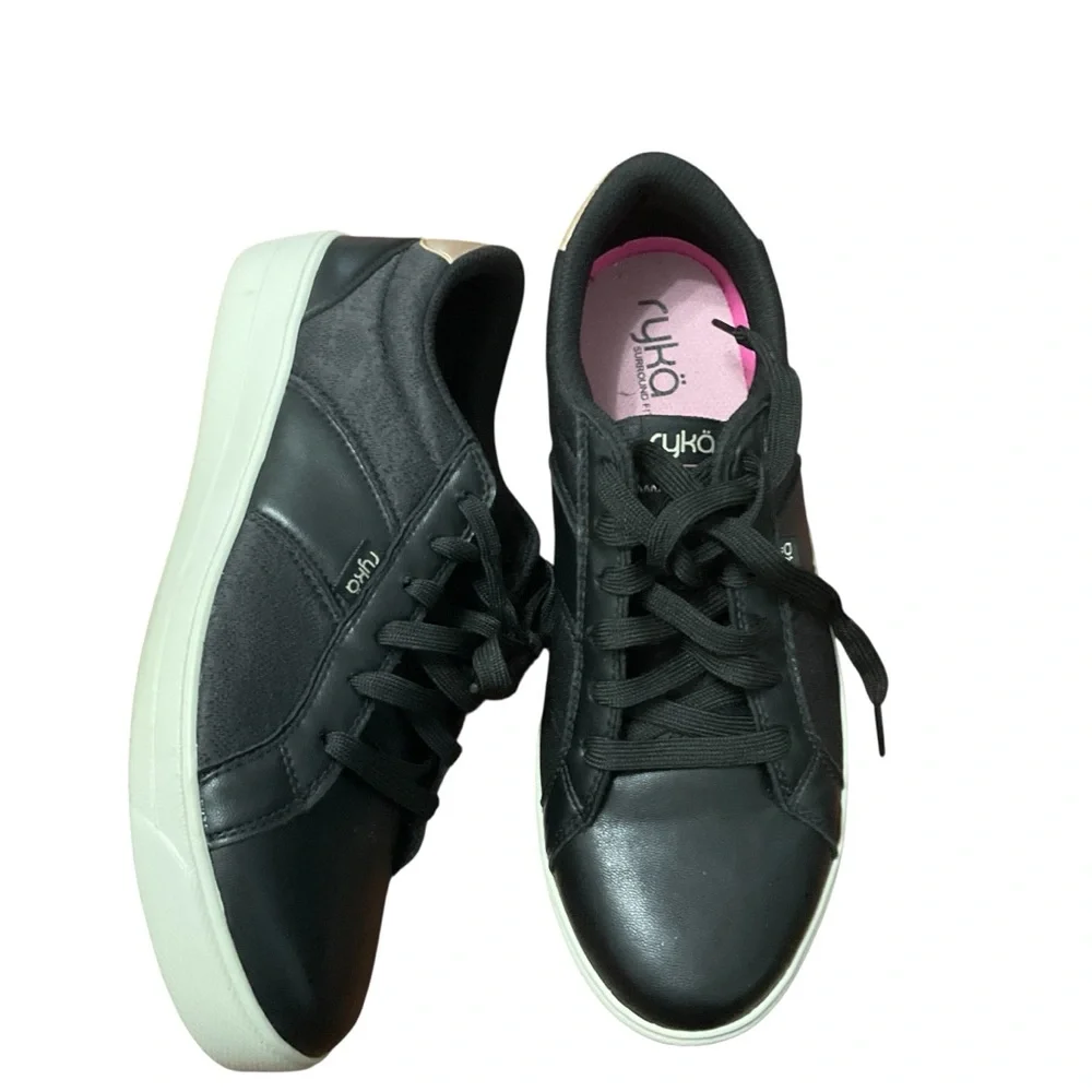 Women’s Ryka Sneakers Size 11